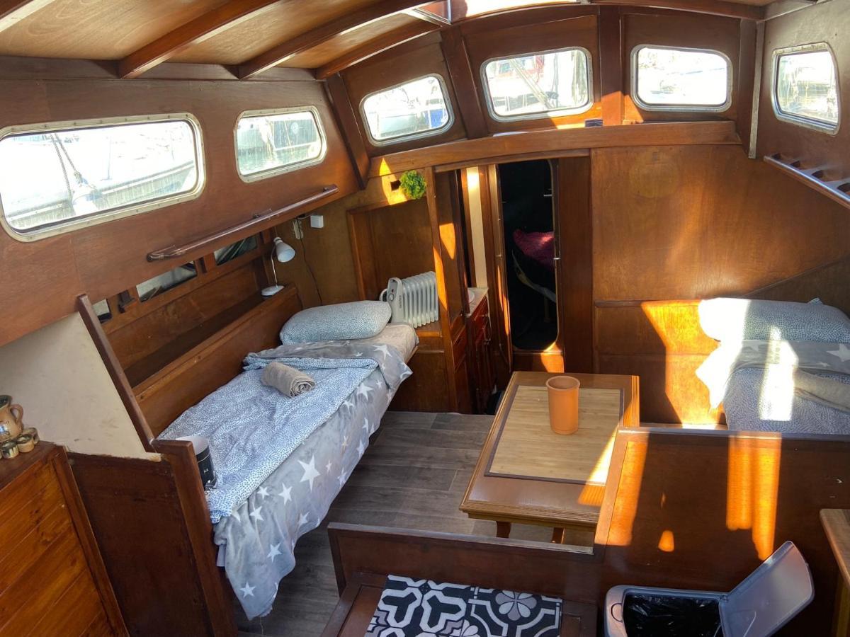 Fantastic Sailing Boat To Sleep In Barcelona Exterior foto